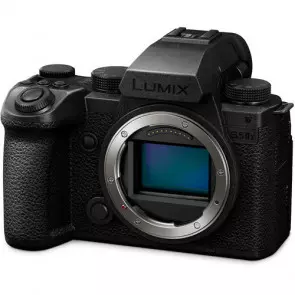 Фотоаппарат Panasonic Lumix DC-S5 II Х Body