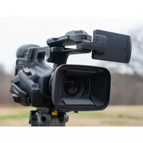 Видеокамера Canon XF705